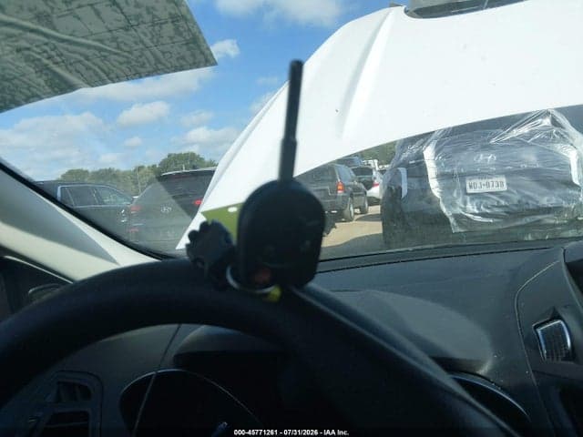 2017 FORD ESCAPE SE 11