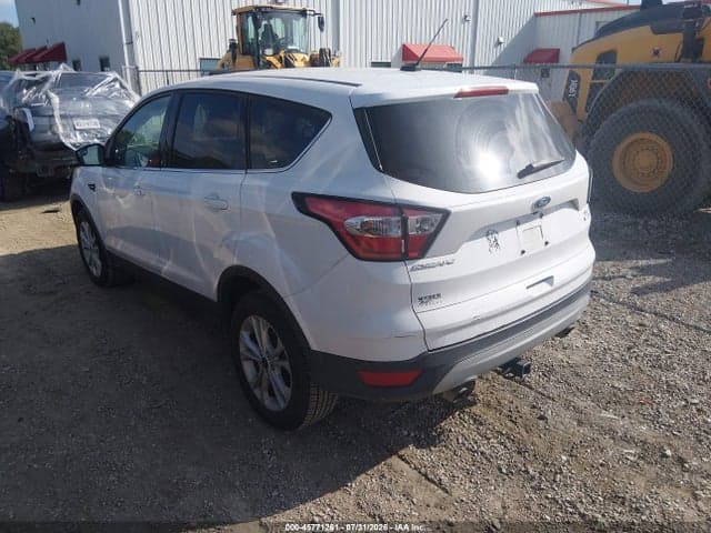 2017 FORD ESCAPE SE 3