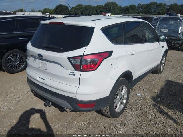 2017 FORD ESCAPE SE 4