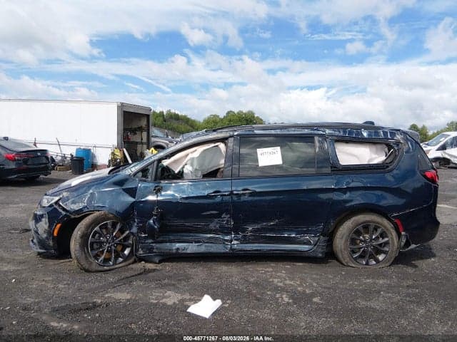 2021 CHRYSLER PACIFICA TOURING 6