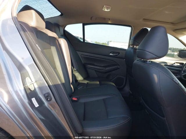 2019 NISSAN ALTIMA 2.5 SR 8