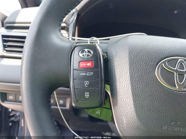 2025 TOYOTA CAMRY XSE 11