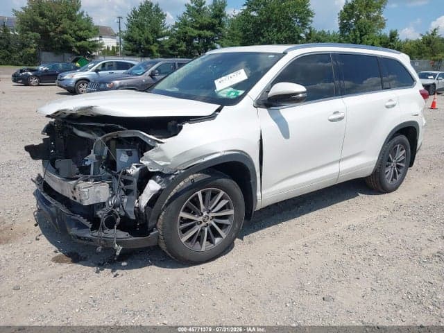2017 TOYOTA HIGHLANDER XLE 2