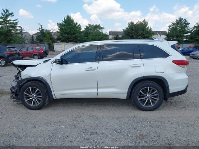 2017 TOYOTA HIGHLANDER XLE 15