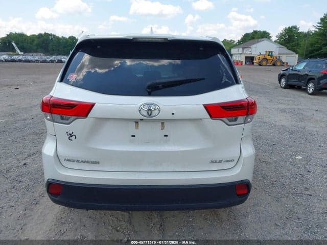 2017 TOYOTA HIGHLANDER XLE 17
