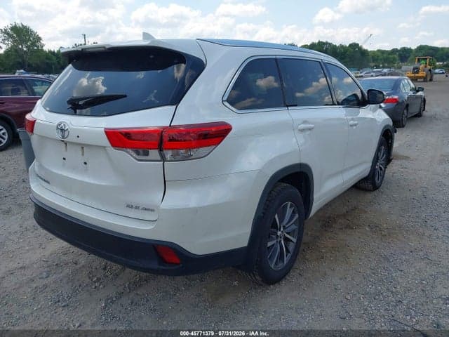 2017 TOYOTA HIGHLANDER XLE 4