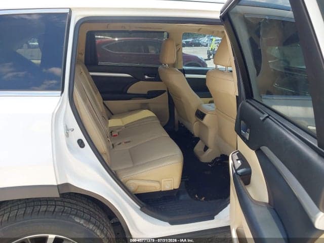 2017 TOYOTA HIGHLANDER XLE 8