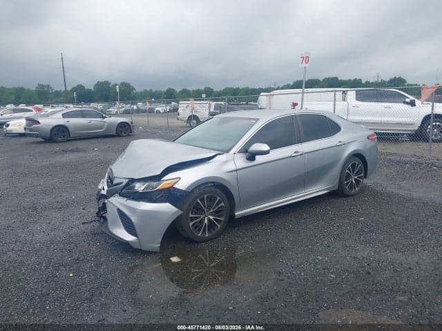 2020 TOYOTA CAMRY SE 2