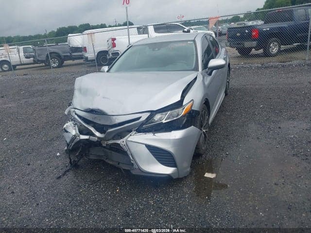 2020 TOYOTA CAMRY SE 12