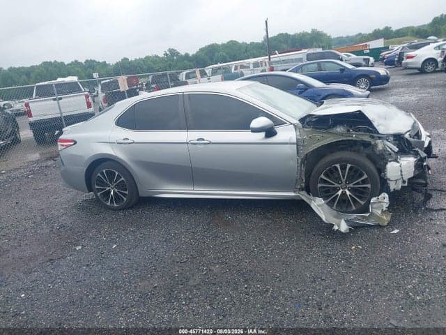 2020 TOYOTA CAMRY SE 13