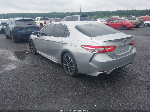 2020 TOYOTA CAMRY SE 3