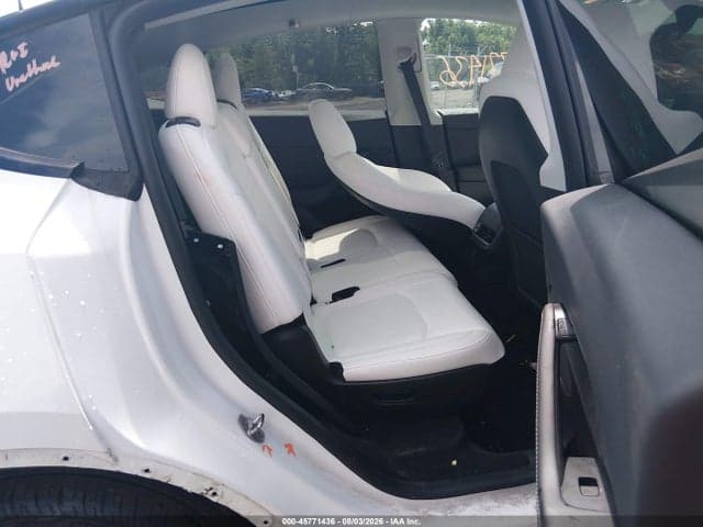 2024 TESLA MODEL Y LONG RANGE DUAL MOTOR ALL-WHEEL DRIVE 8