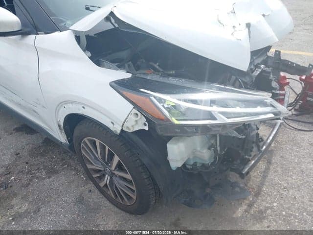 2021 NISSAN KICKS SV XTRONIC CVT 6