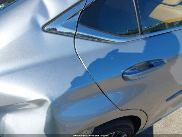2025 LEXUS ES 300H 20