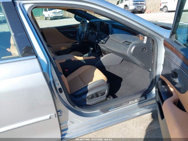 2025 LEXUS ES 300H 5