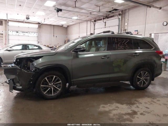 2017 TOYOTA HIGHLANDER XLE 14