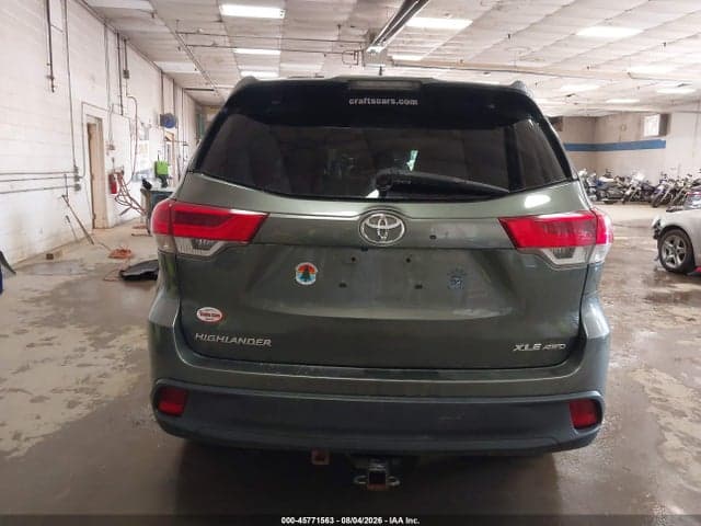 2017 TOYOTA HIGHLANDER XLE 16
