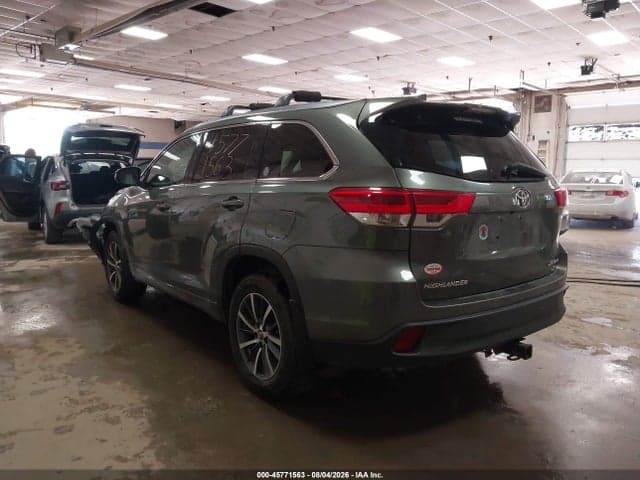 2017 TOYOTA HIGHLANDER XLE 3
