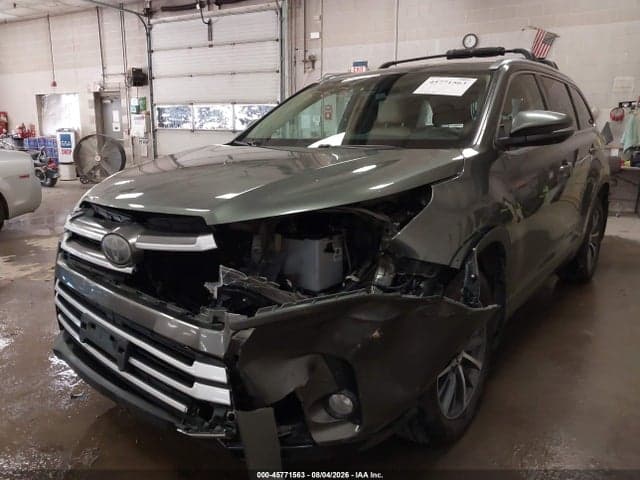 2017 TOYOTA HIGHLANDER XLE 6
