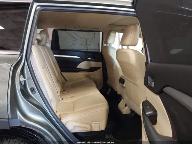 2017 TOYOTA HIGHLANDER XLE 8