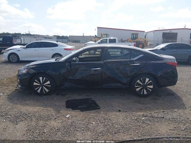 2021 NISSAN ALTIMA SV FWD 14
