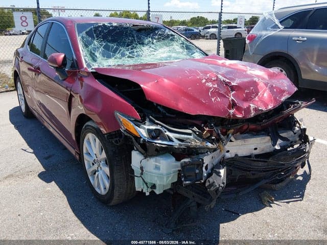 2018 TOYOTA CAMRY LE - 1