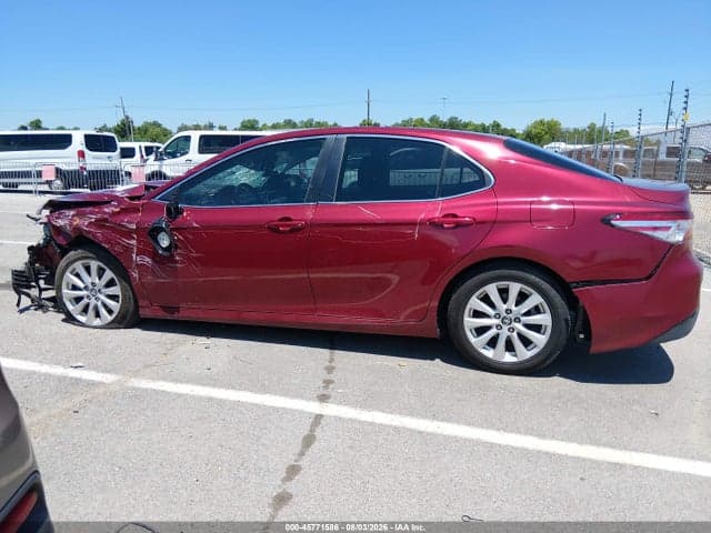 2018 TOYOTA CAMRY LE 13