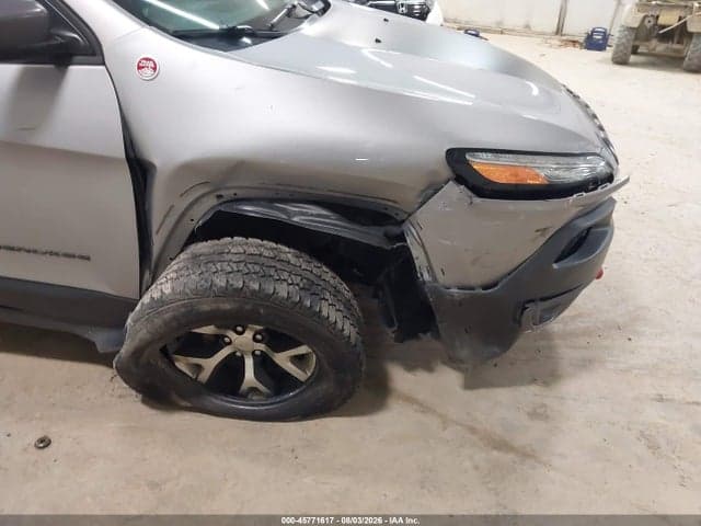 2017 JEEP CHEROKEE TRAILHAWK 6