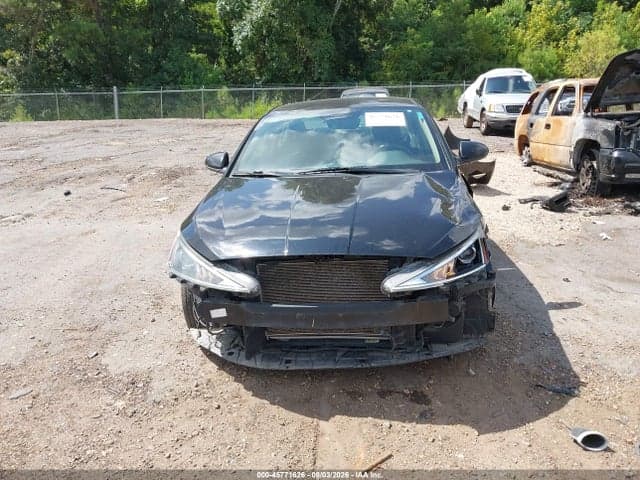 2020 HYUNDAI ELANTRA SE 13