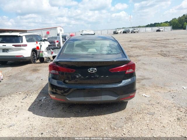 2020 HYUNDAI ELANTRA SE 17