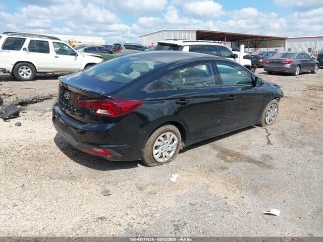 2020 HYUNDAI ELANTRA SE 4