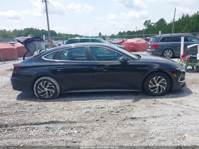2021 HYUNDAI SONATA BLUE 13