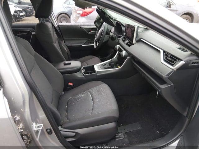 2025 TOYOTA RAV4 HYBRID XLE 5
