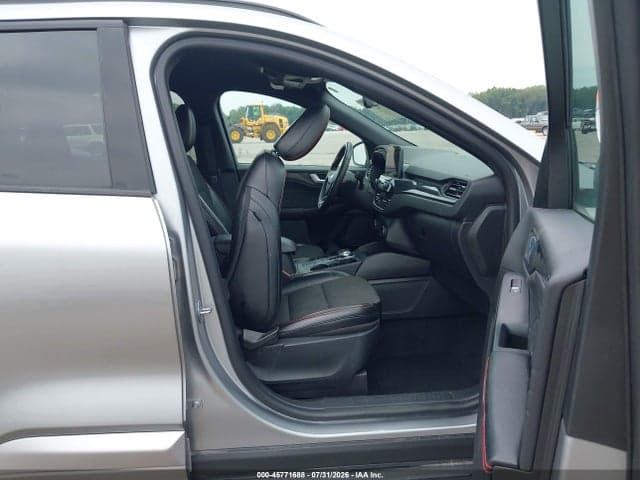 2024 FORD ESCAPE ST-LINE 5