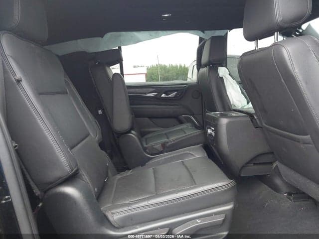 2021 GMC YUKON XL 4WD DENALI 8