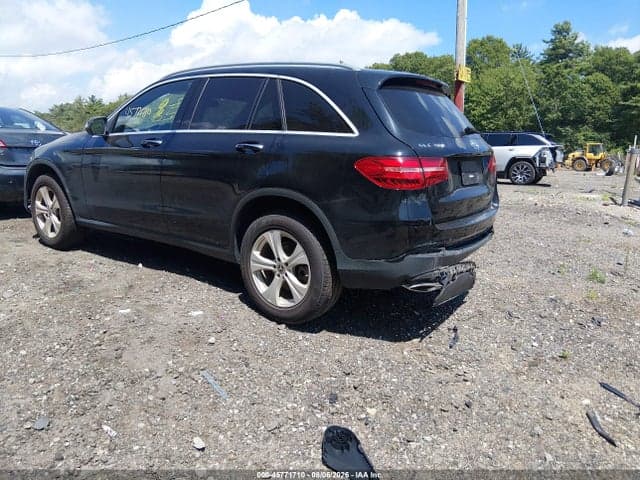 2018 MERCEDES-BENZ GLC 300 4MATIC 3
