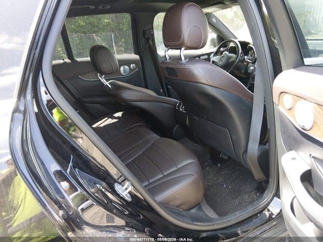 2018 MERCEDES-BENZ GLC 300 4MATIC 8
