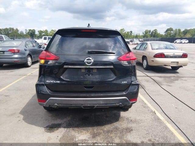 2017 NISSAN ROGUE S 16