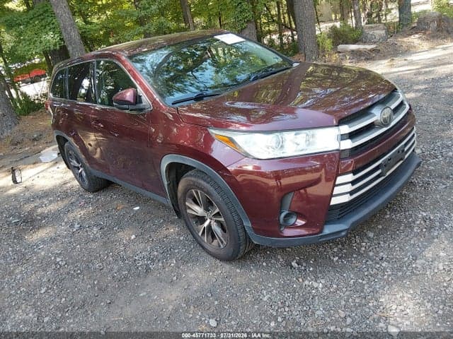 2019 TOYOTA HIGHLANDER LE 1