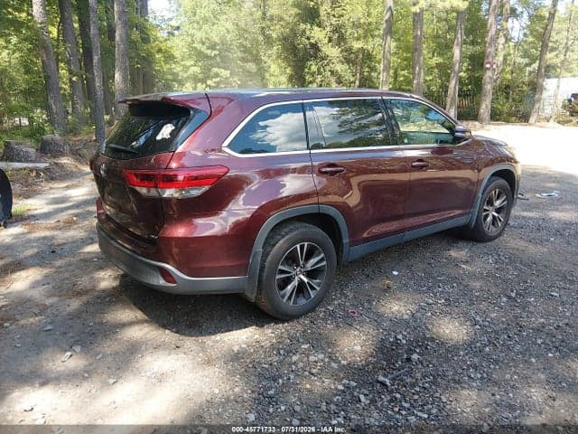 2019 TOYOTA HIGHLANDER LE 4
