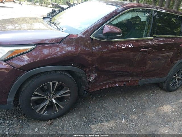 2019 TOYOTA HIGHLANDER LE 6