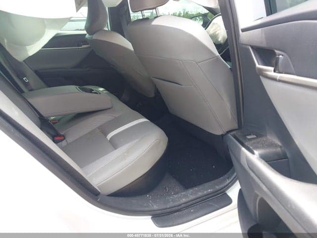 2026 TOYOTA CAMRY SE 8