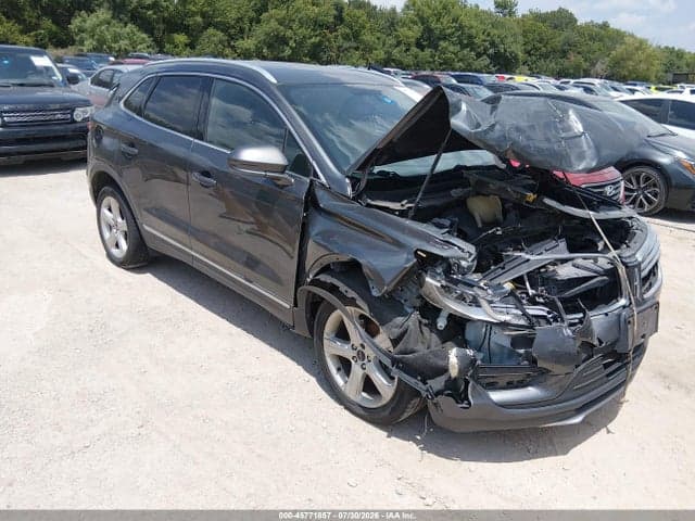 2017 LINCOLN MKC PREMIERE 1