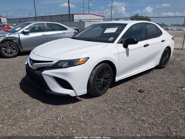 2020 TOYOTA CAMRY SE NIGHTSHADE EDITION 2