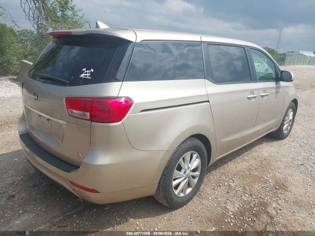 2017 KIA SEDONA LX 4