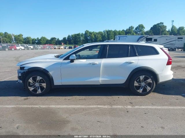 2025 VOLVO V60 CROSS COUNTRY PLUS, B5 AWD GAS (MILD HYBRID) 15