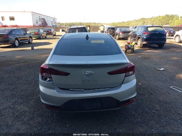 2020 HYUNDAI ELANTRA SEL 16