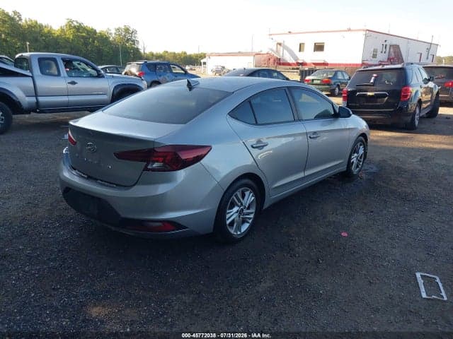 2020 HYUNDAI ELANTRA SEL 4