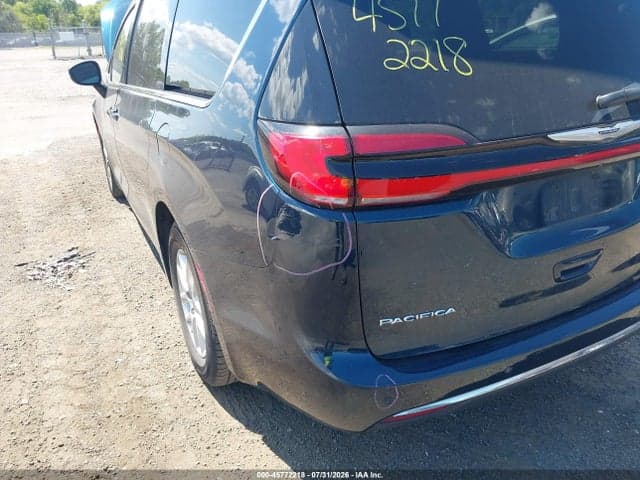 2023 CHRYSLER PACIFICA TOURING L 17