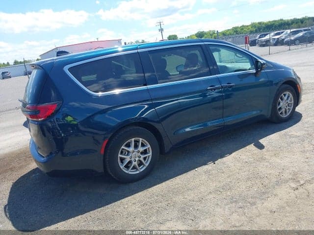 2023 CHRYSLER PACIFICA TOURING L 4